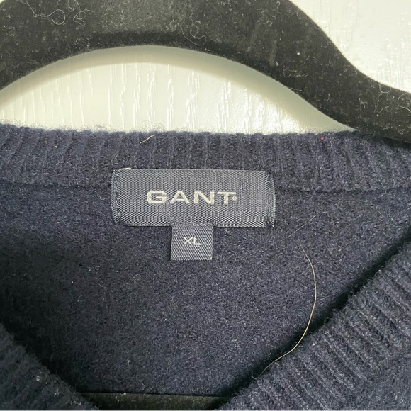 GANT Wool V-Neck Navy Blue Sweater - Picture 3 of 3
